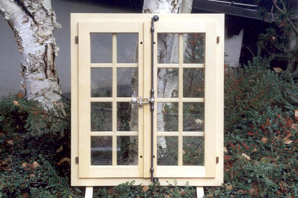 Heimatschutzfenster doppelverglast mit Espagnolettenverschluss