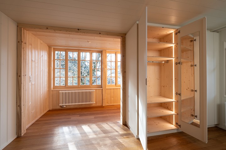 0722 Schwyzerhuesli 25